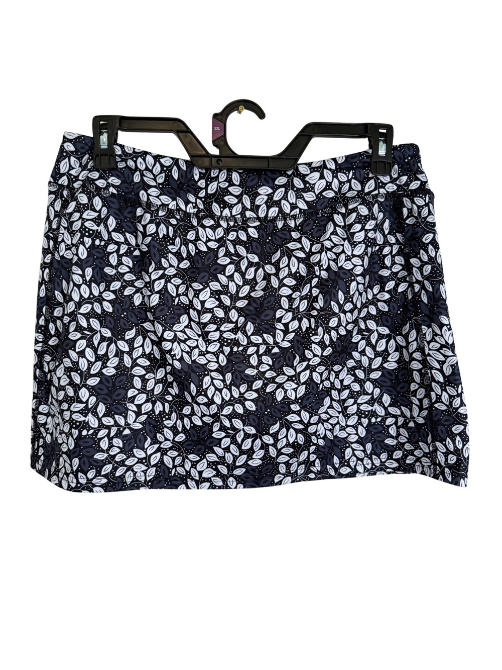 3/$20 Blevon H Black, Gray & White Leaf Print Skort Size XL
